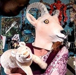 Meet your Posher, Nancy